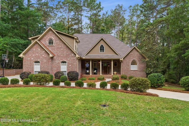 97 Crystal Creek, Hattiesburg, MS 39402