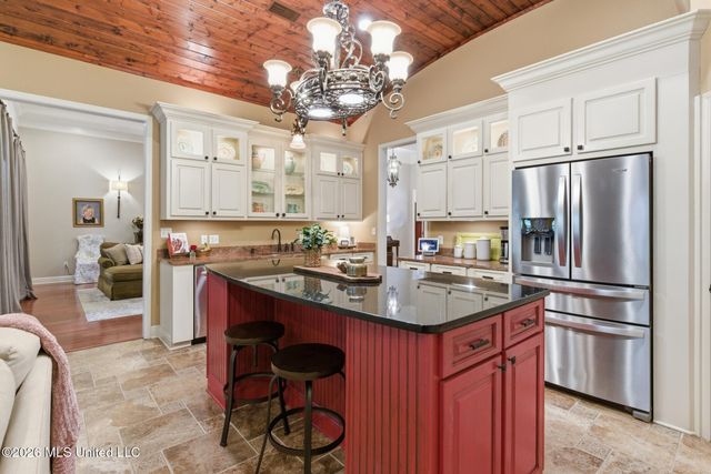 97 Crystal Creek, Hattiesburg, MS 39402