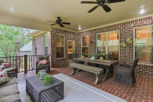 97 Crystal Creek, Hattiesburg, MS 39402