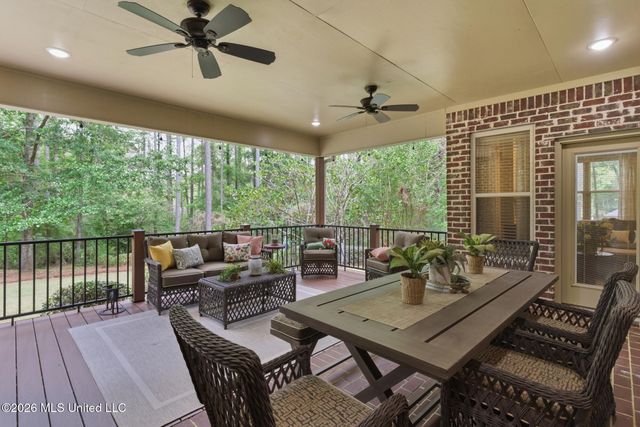 97 Crystal Creek, Hattiesburg, MS 39402