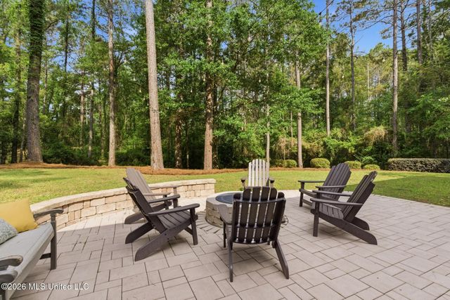 97 Crystal Creek, Hattiesburg, MS 39402