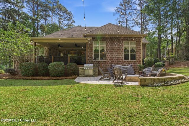 97 Crystal Creek, Hattiesburg, MS 39402