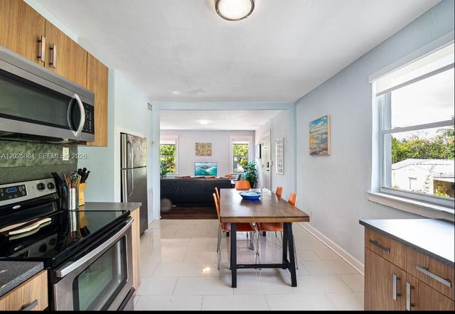 2255 SW 10th St B, Miami, FL 33135