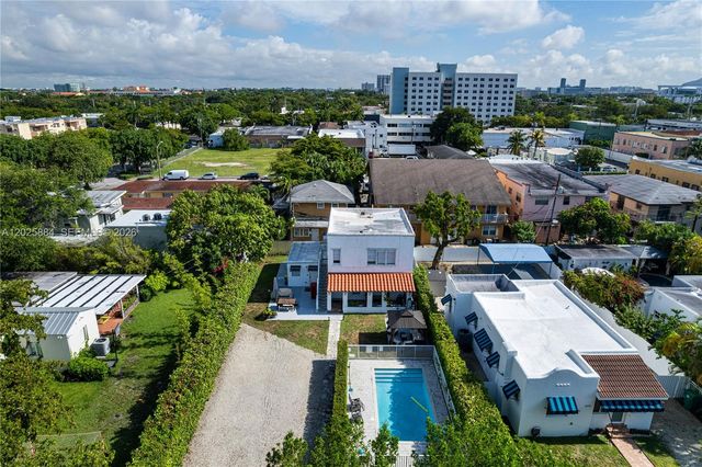 2255 SW 10th St B, Miami, FL 33135