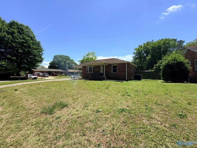 2009 10th Street SE, Decatur, AL 35601