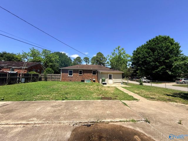 2009 10th Street SE, Decatur, AL 35601