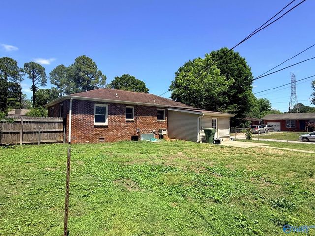 2009 10th Street SE, Decatur, AL 35601