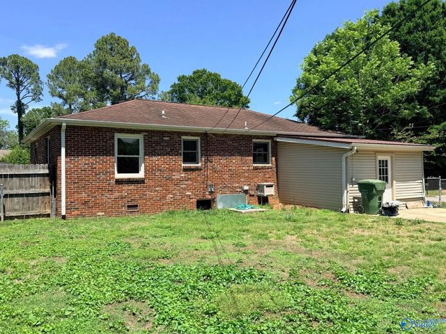 2009 10th Street SE, Decatur, AL 35601