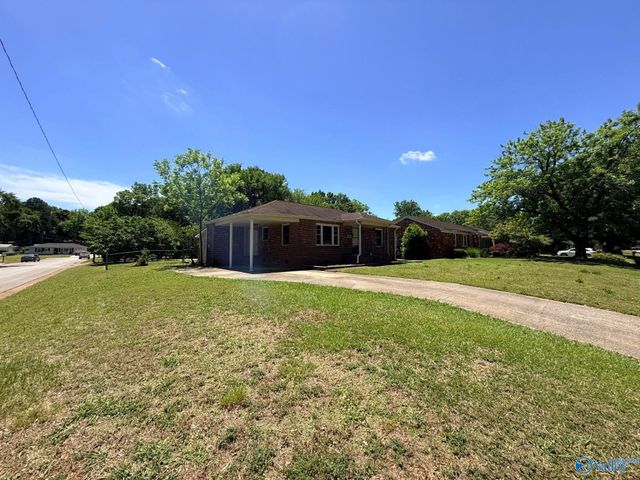 2009 10th Street SE, Decatur, AL 35601