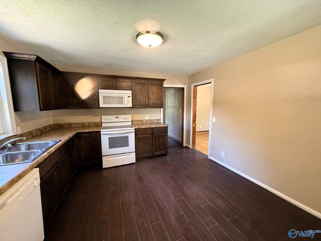 2009 10th Street SE, Decatur, AL 35601