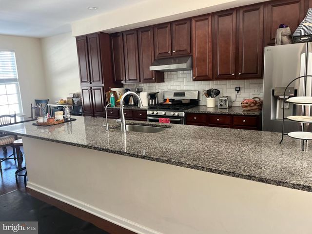 24114 HICKORY LN, Langhorne, PA 19047