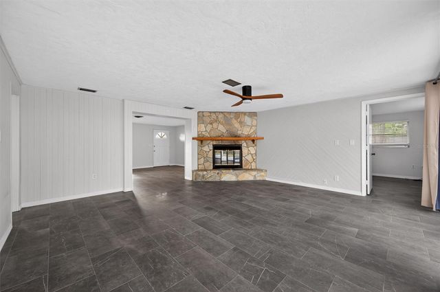 7464 CASS CIRCLE, Sarasota, FL 34231
