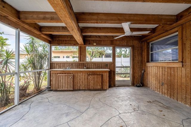 7464 CASS CIRCLE, Sarasota, FL 34231