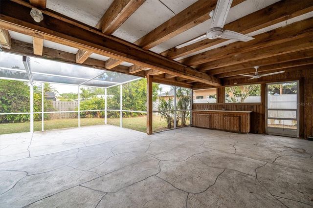 7464 CASS CIRCLE, Sarasota, FL 34231