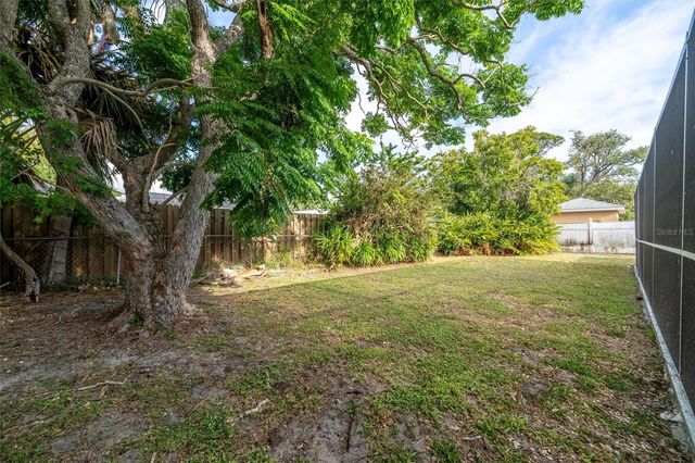 7464 CASS CIRCLE, Sarasota, FL 34231