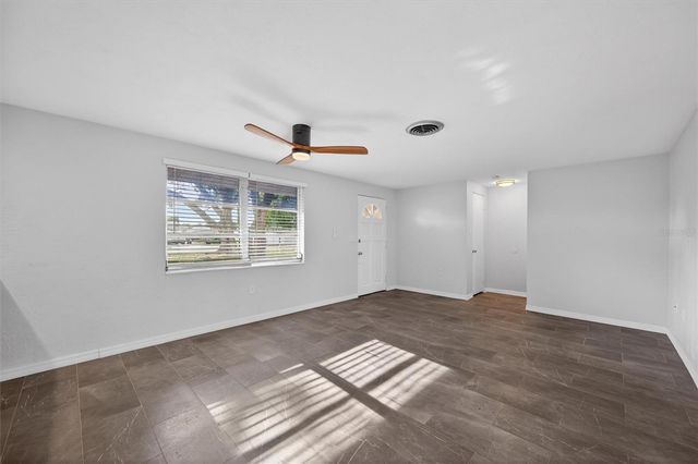 7464 CASS CIRCLE, Sarasota, FL 34231