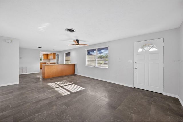 7464 CASS CIRCLE, Sarasota, FL 34231