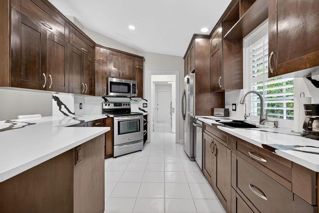 8381 SE Double Tree Drive, Hobe Sound, FL 33455