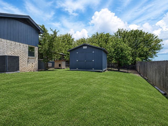 7733 Woodside Hill, Fort Worth, TX 76179