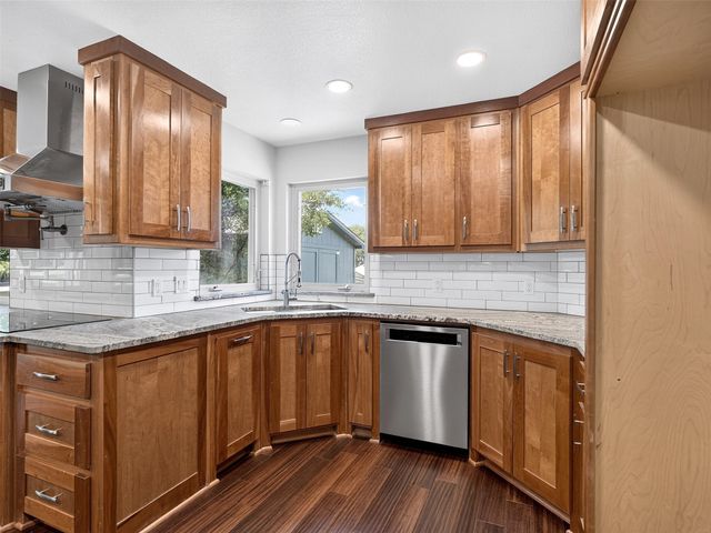 7733 Woodside Hill, Fort Worth, TX 76179