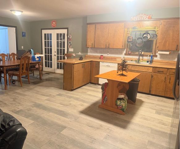 611 Thacker RD, Manchester, TN 37355