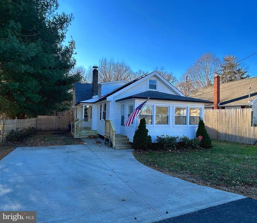 1 MICHIGAN RD, Pennsville, NJ 08070