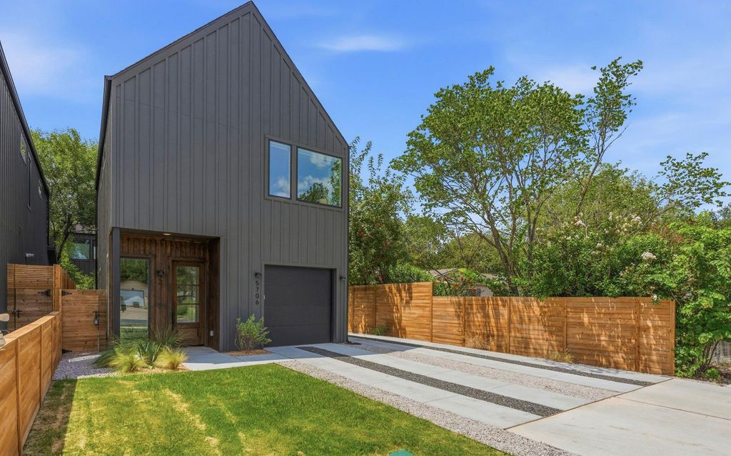 5706 Nancy DR 2, Austin, TX 78745