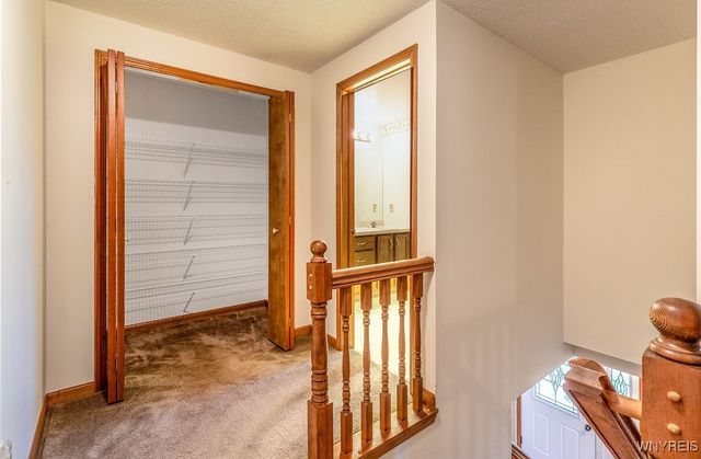 2194 Woodsfield Drive, Hamburg, NY 14085