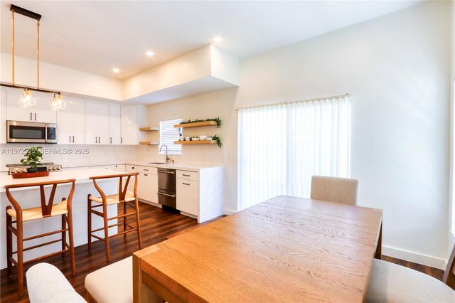 8905 SW 221st Ter, Cutler Bay, FL 33190