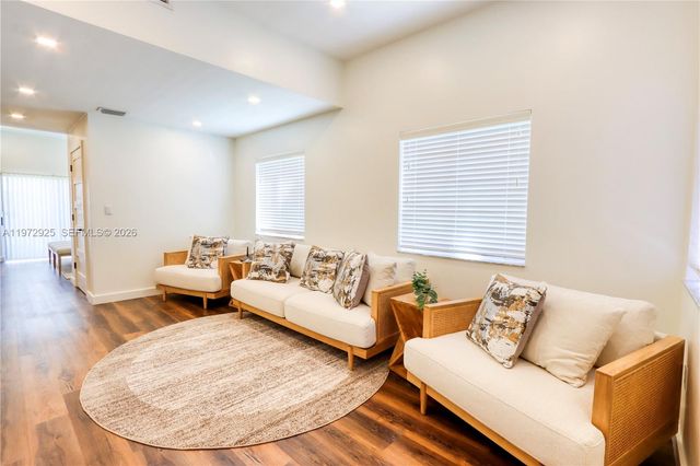 8905 SW 221st Ter, Cutler Bay, FL 33190