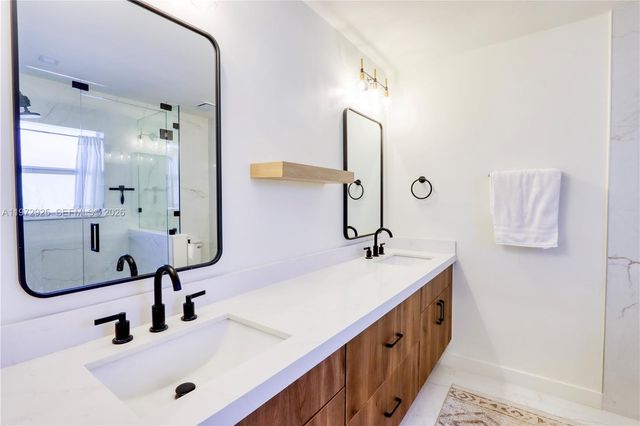 8905 SW 221st Ter, Cutler Bay, FL 33190