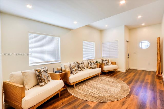 8905 SW 221st Ter, Cutler Bay, FL 33190