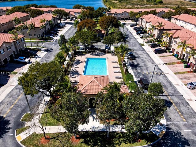 8905 SW 221st Ter, Cutler Bay, FL 33190