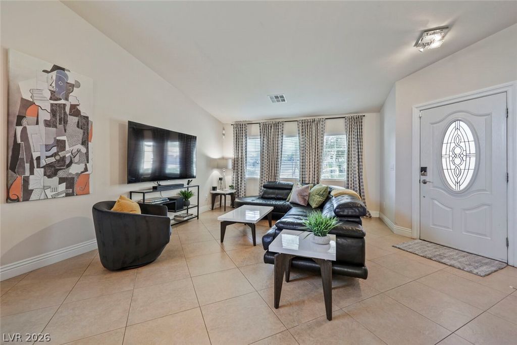 70 Tower Mustard Court, Henderson, NV 89002 — photo 2