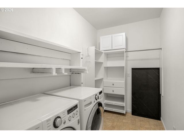 20125 MOSSY MEADOWS Ave, Oregon City, OR 97045
