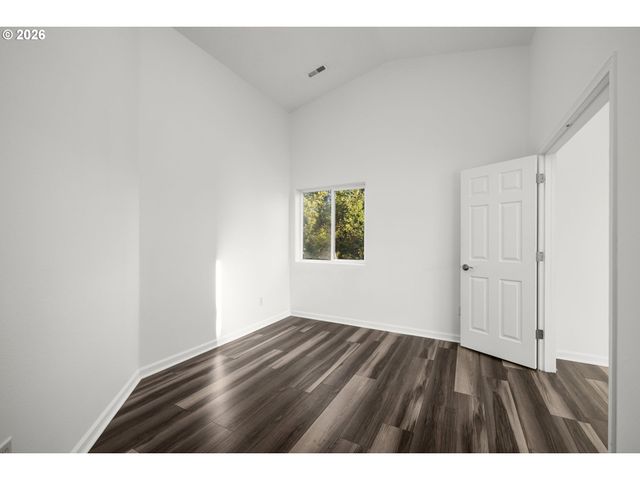 20125 MOSSY MEADOWS Ave, Oregon City, OR 97045