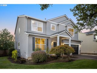 20125 MOSSY MEADOWS Ave, Oregon City, OR 97045