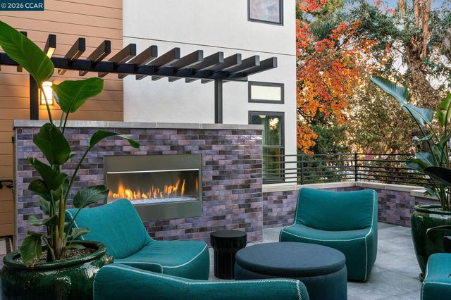 210 Lafayette Circle 101, Lafayette, CA 94549