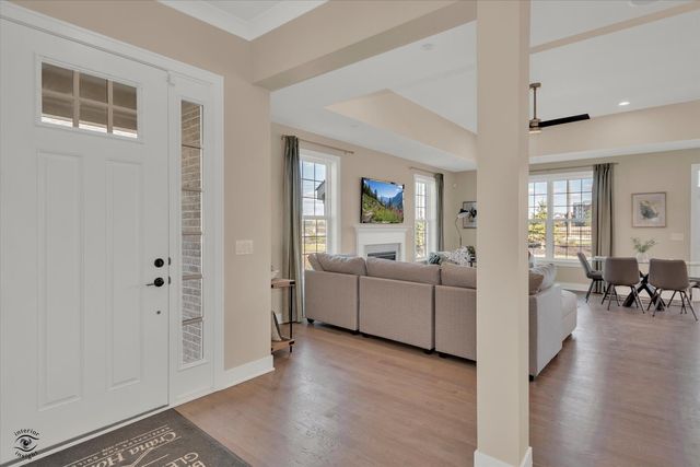8022 Bradley Drive, Tinley Park, IL 60487