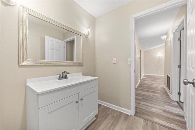 11025 Hebron Road, Buckeye Lake, OH 43008
