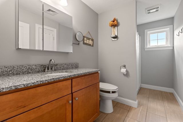 101 Sawmill Ln 101, Hanson, MA 02341