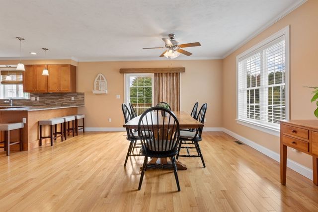 101 Sawmill Ln 101, Hanson, MA 02341