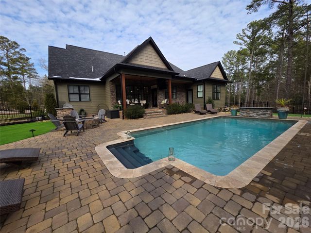 425 W North Corner Road, Lancaster, SC 29720