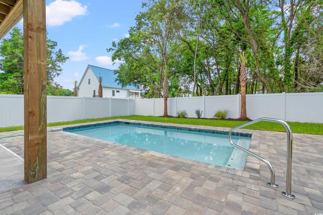 1716 26th Ave. N, North Myrtle Beach, SC 29582