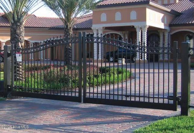 105 Roosevelt Reserve Park Place, Atlantic Beach, NC 28512