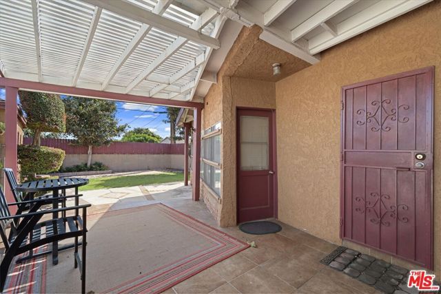 2124 W 112th Street, Los Angeles, CA 90047