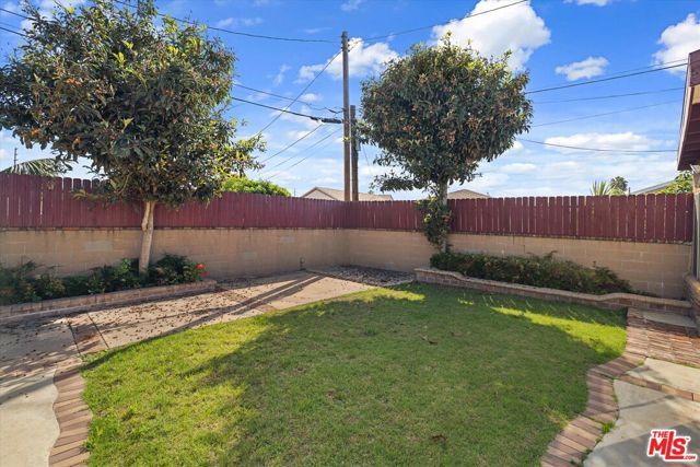 2124 W 112th Street, Los Angeles, CA 90047
