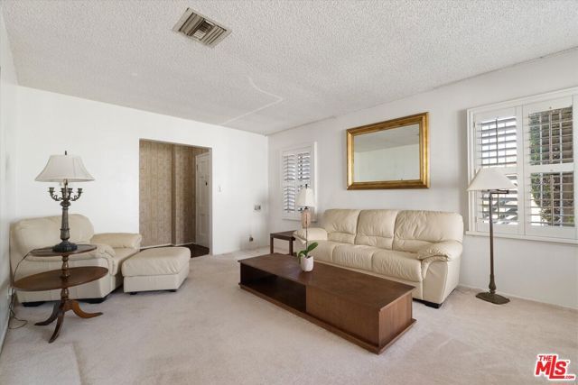 2124 W 112th Street, Los Angeles, CA 90047