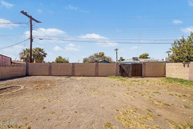 3143 W GLENDALE Avenue, Phoenix, AZ 85051