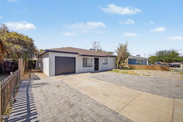 3143 W GLENDALE Avenue, Phoenix, AZ 85051